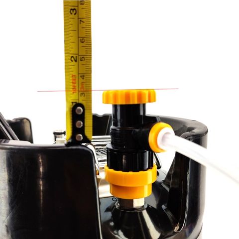 4. Коннектор пивной Ball Lock с компенсатором и фитингом Duotight 8 мм